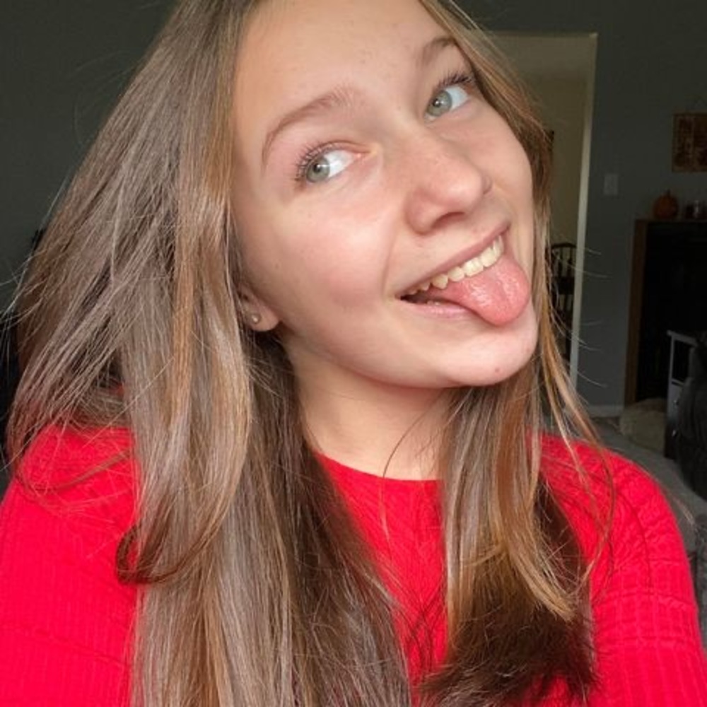 Meet your Posher, Desiree